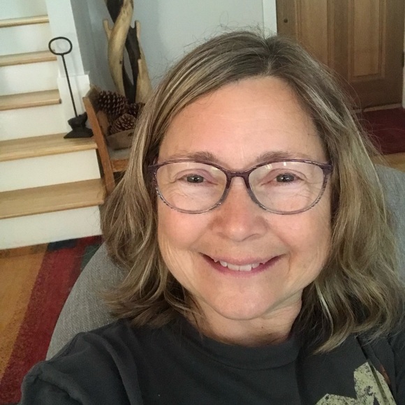 Meet your Posher, Stephanie - Picture 1 of 1